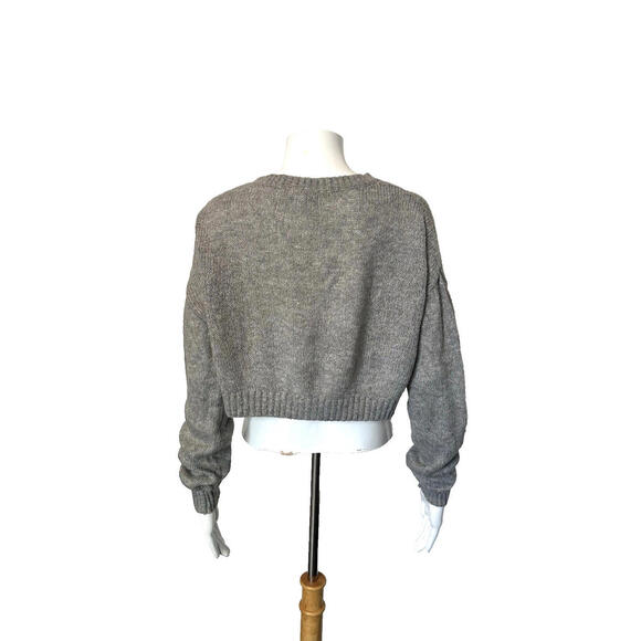 DIVIDED H&M Gray Cropped Sweater Size M/L Large Long Sleeve - Picture 4 of 5